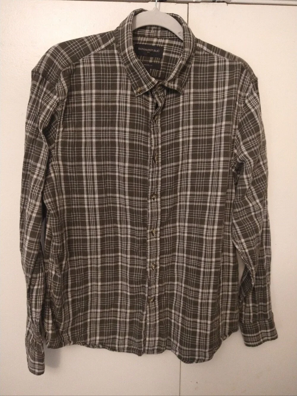 Banana Republic Standard Fit Plaid Long Sleeve Button Down Shirt Men's sz Medium